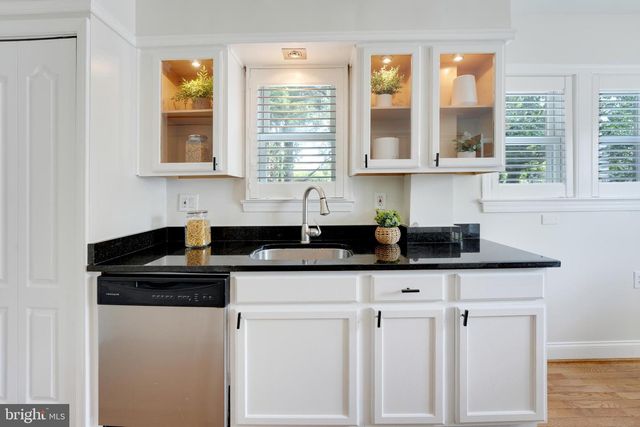 5522 BLAIR RD NE, Washington, DC 20011