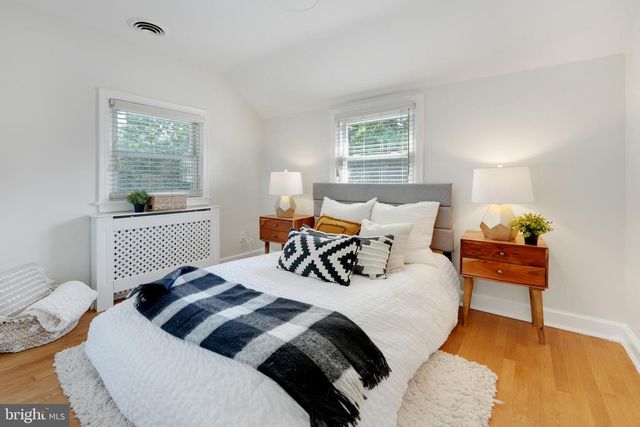 5522 BLAIR RD NE, Washington, DC 20011