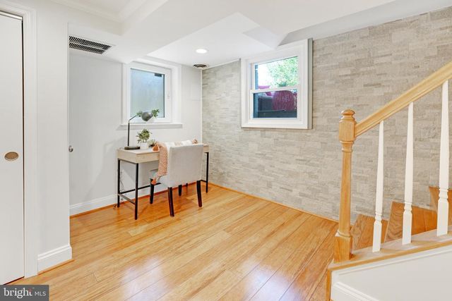 5522 BLAIR RD NE, Washington, DC 20011