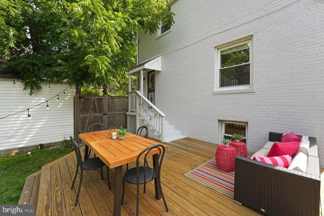 5522 BLAIR RD NE, Washington, DC 20011