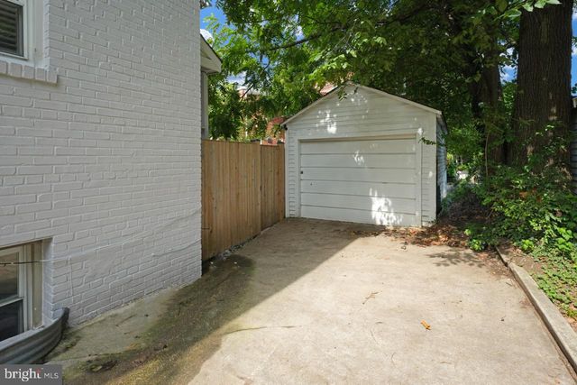 5522 BLAIR RD NE, Washington, DC 20011