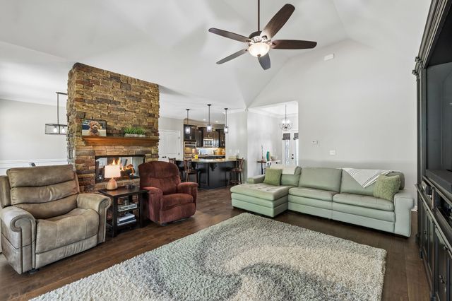 1067 Caballo Trl, Gallatin, TN 37066