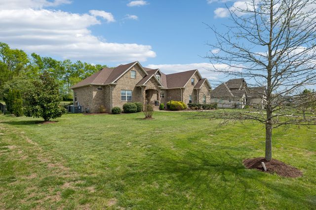 1067 Caballo Trl, Gallatin, TN 37066