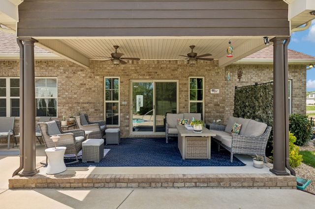 1067 Caballo Trl, Gallatin, TN 37066