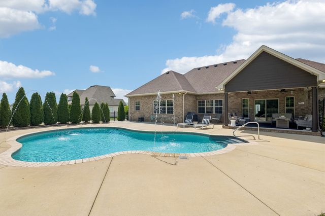 1067 Caballo Trl, Gallatin, TN 37066