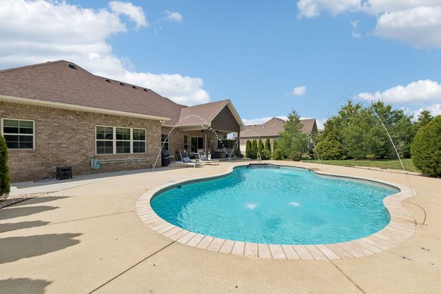 1067 Caballo Trl, Gallatin, TN 37066