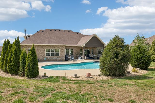 1067 Caballo Trl, Gallatin, TN 37066