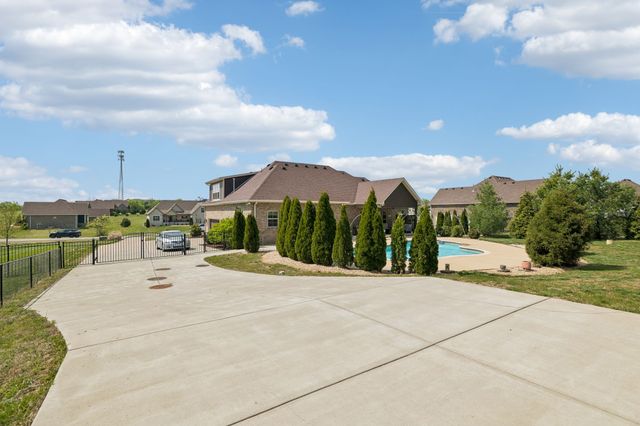 1067 Caballo Trl, Gallatin, TN 37066