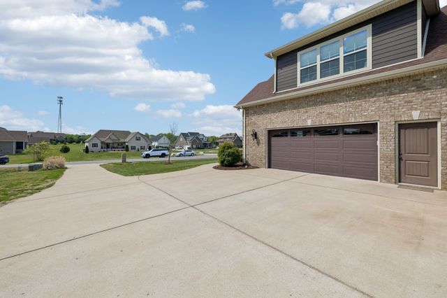 1067 Caballo Trl, Gallatin, TN 37066