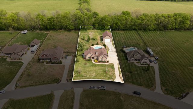 1067 Caballo Trl, Gallatin, TN 37066
