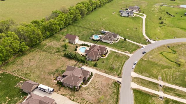1067 Caballo Trl, Gallatin, TN 37066