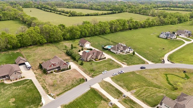 1067 Caballo Trl, Gallatin, TN 37066