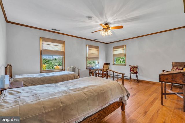 1217 CHEW RD, Waterford Works, NJ 08089