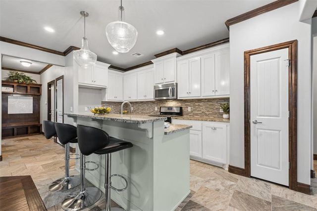 18505 Maidstone Lane, Edmond, OK 73012