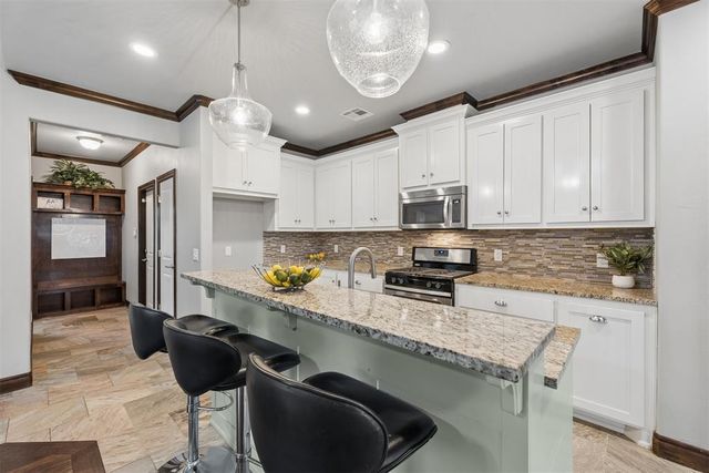 18505 Maidstone Lane, Edmond, OK 73012