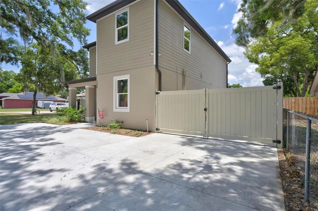 1309 S CENTER STREET, Eustis, FL 32726
