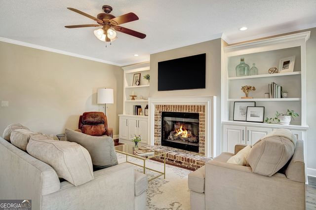 305 Mary Delores Court, Senoia, GA 30276