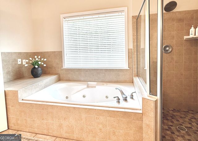 305 Mary Delores Court, Senoia, GA 30276
