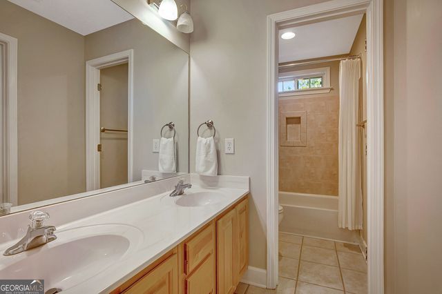 305 Mary Delores Court, Senoia, GA 30276