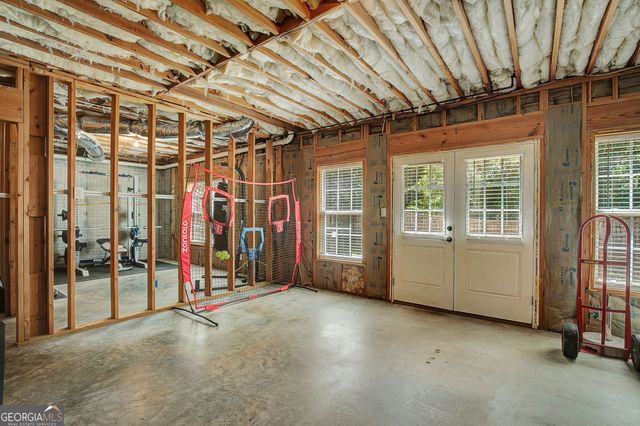 305 Mary Delores Court, Senoia, GA 30276