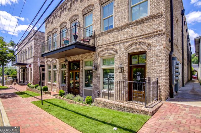 305 Mary Delores Court, Senoia, GA 30276