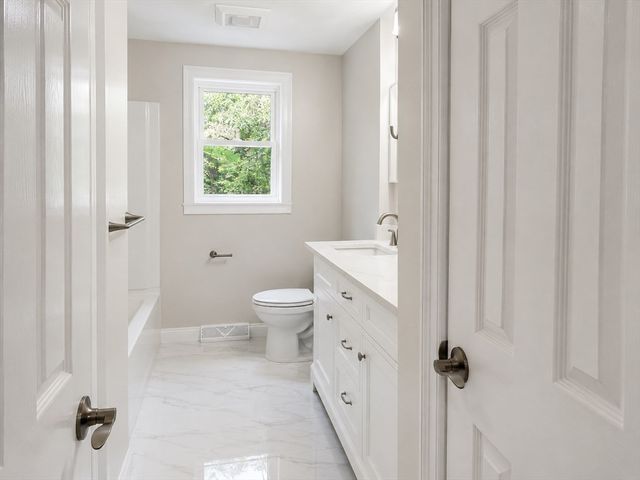23 Ledgewood Drive, Canton, MA 02021