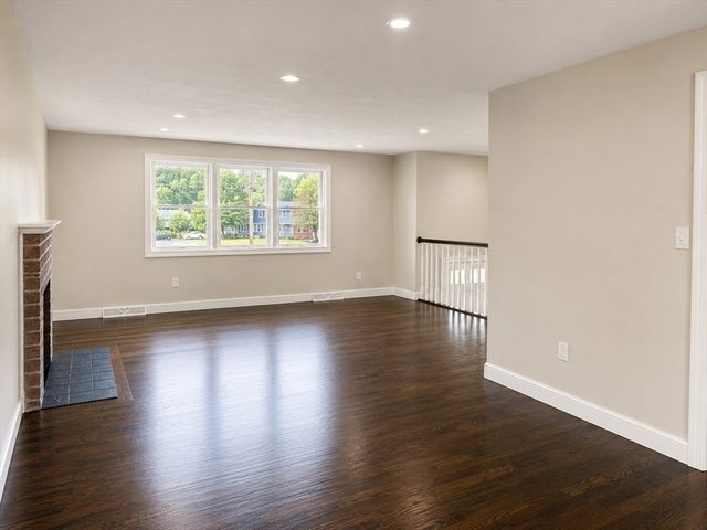 23 Ledgewood Drive, Canton, MA 02021