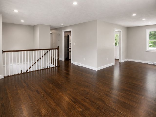 23 Ledgewood Drive, Canton, MA 02021