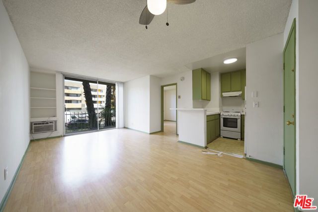 210 S La Fayette Park Place 102, Los Angeles, CA 90057