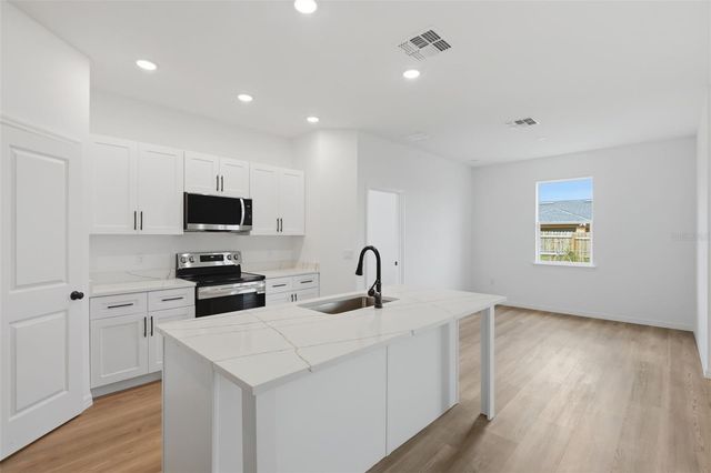 7 PINE COURSE TRAIL, Ocala, FL 34472