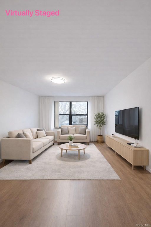 21306 75 Avenue 4P, Bayside, NY 11364