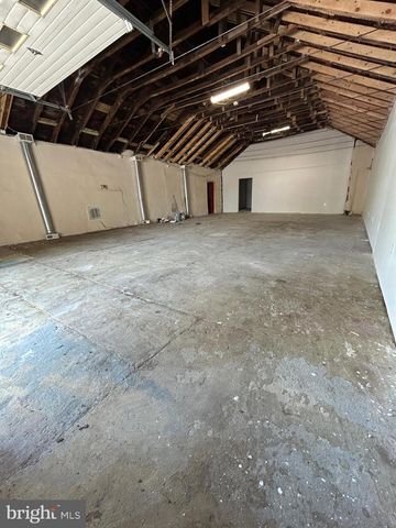 2305 MCELDERRY ST, Baltimore, MD 21205