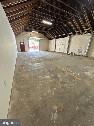 2305 MCELDERRY ST, Baltimore, MD 21205