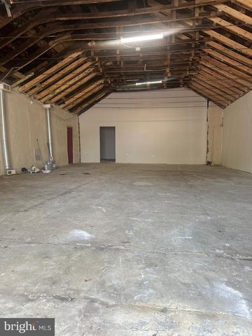 2305 MCELDERRY ST, Baltimore, MD 21205