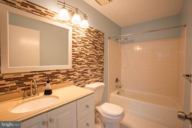 35 JOYNER CT, Lawrenceville, NJ 08648