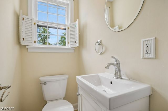 636 Rahway Ave, Westfield Town, NJ 07090