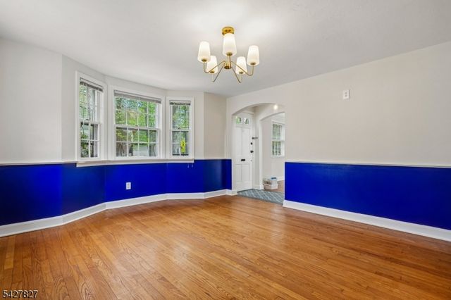 636 Rahway Ave, Westfield Town, NJ 07090