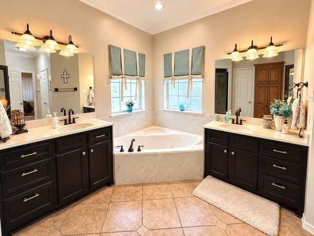307 Standing Oaks Lane, Sealy, TX 77474