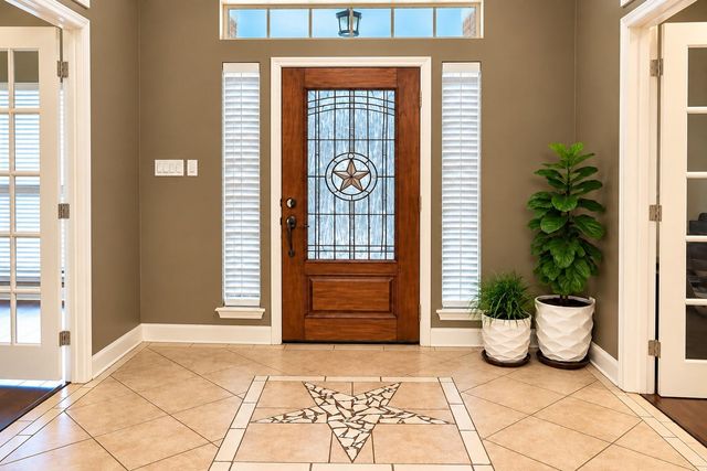 307 Standing Oaks Lane, Sealy, TX 77474