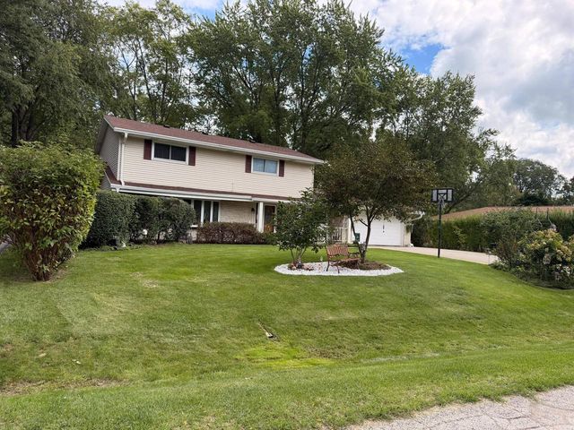 5400 S 121st STREET, Hales Corners, WI 53130