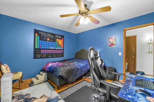 5400 S 121st STREET, Hales Corners, WI 53130