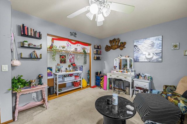 5400 S 121st STREET, Hales Corners, WI 53130
