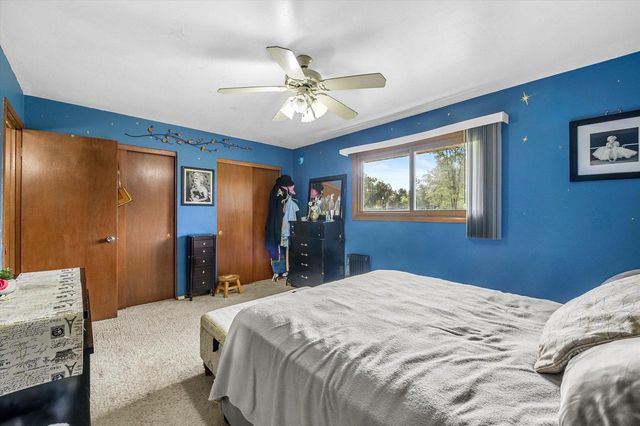 5400 S 121st STREET, Hales Corners, WI 53130