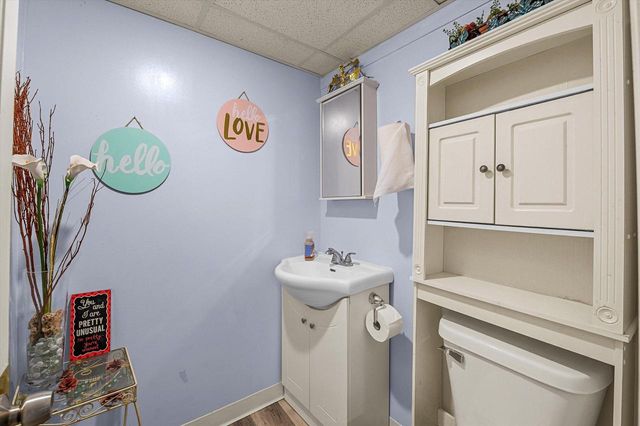 5400 S 121st STREET, Hales Corners, WI 53130