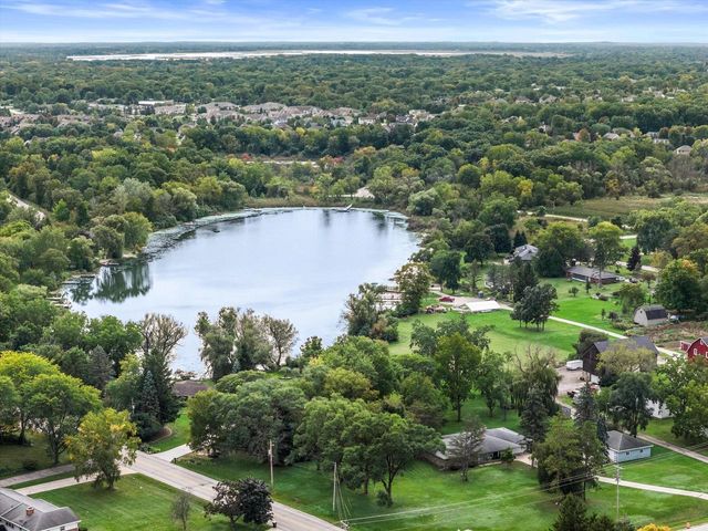 5400 S 121st STREET, Hales Corners, WI 53130