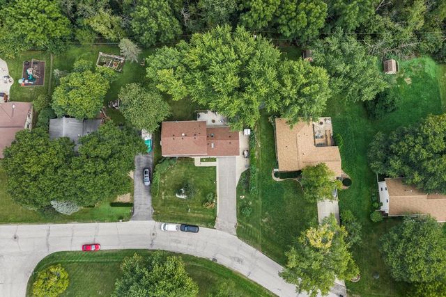 5400 S 121st STREET, Hales Corners, WI 53130