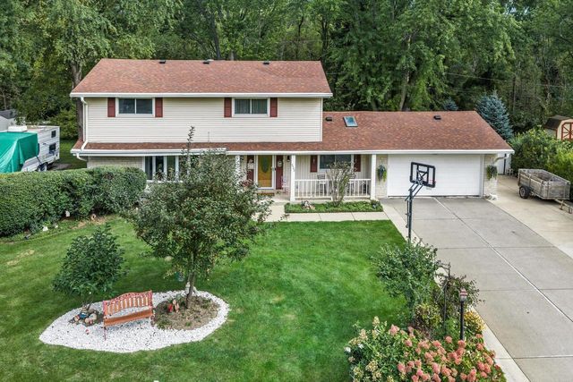 5400 S 121st STREET, Hales Corners, WI 53130