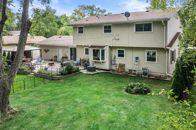 5400 S 121st STREET, Hales Corners, WI 53130