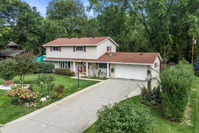 5400 S 121st STREET, Hales Corners, WI 53130