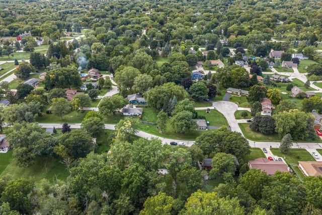 5400 S 121st STREET, Hales Corners, WI 53130